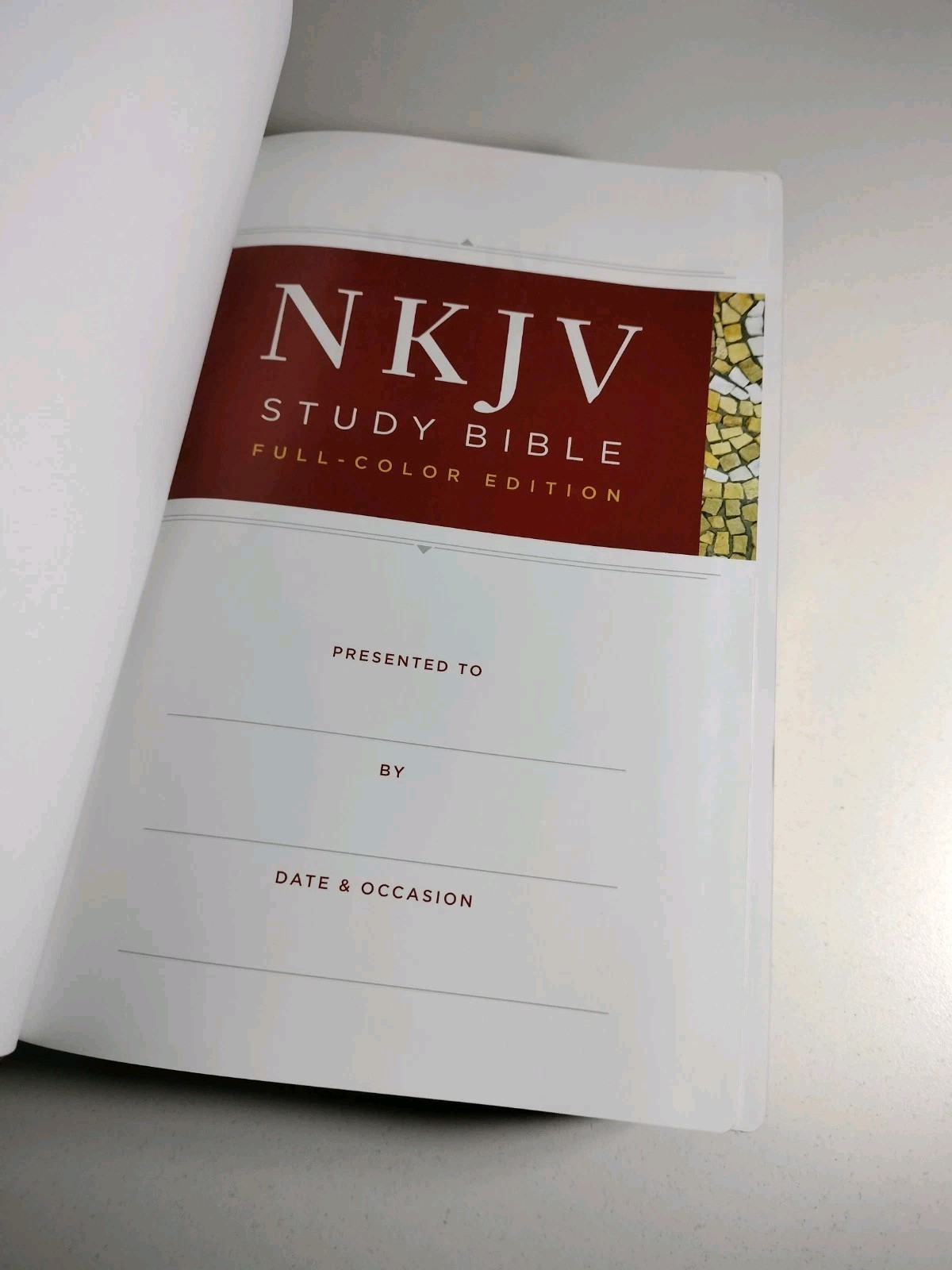 NKJV Study Bible New King James Version, Cranberry Leathersoft, Full-Color 2018