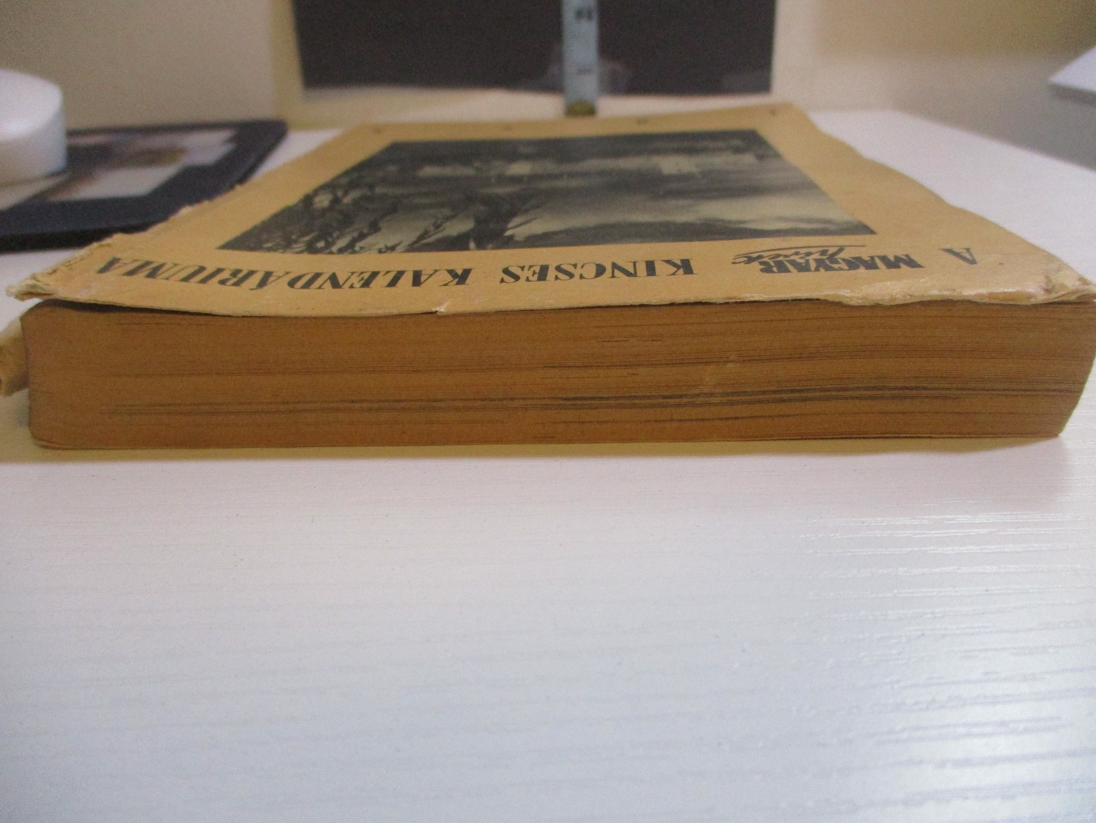 A Magyar Kirek Kincses Kalendariuma Paperback Book 1972 Vintage Hungarian