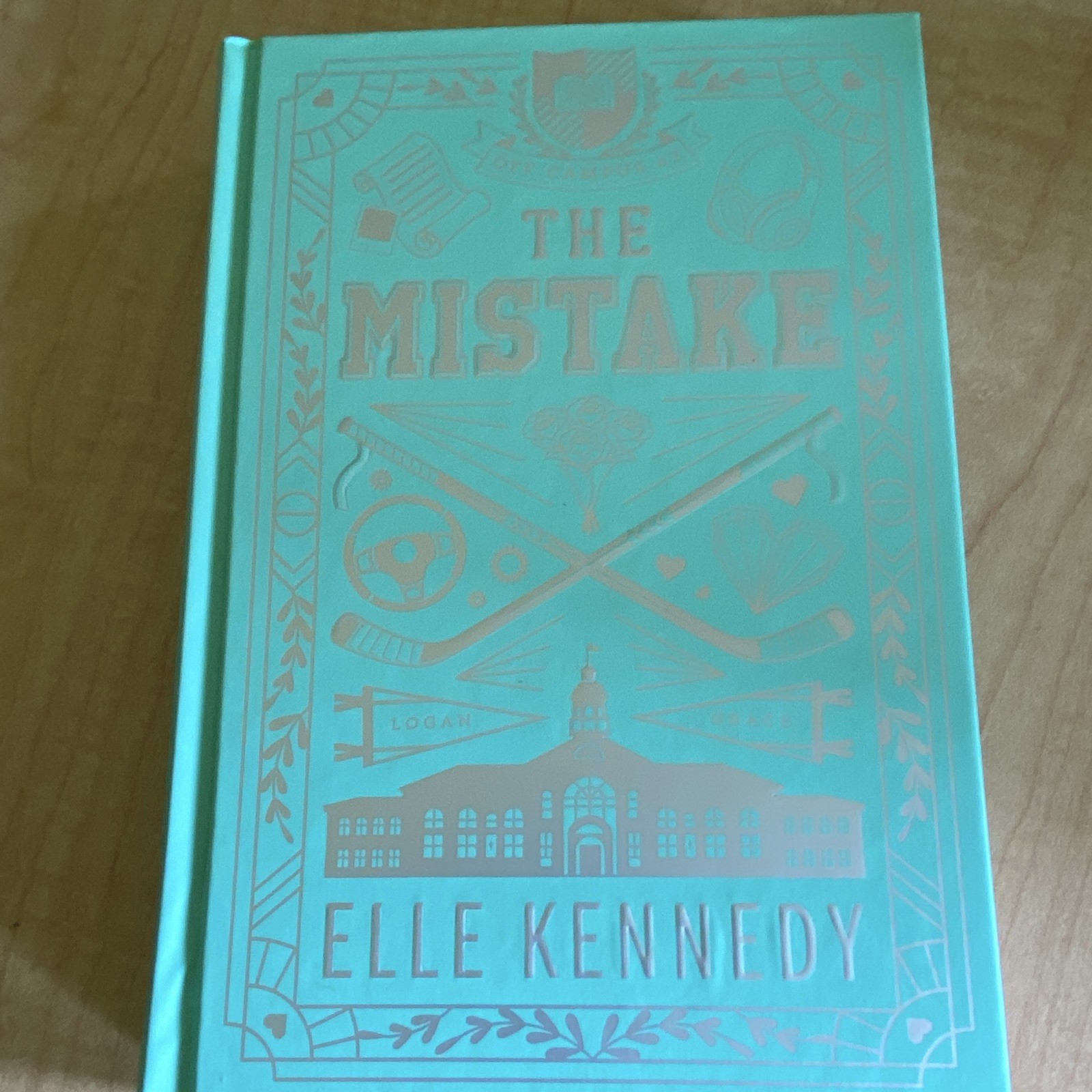 The Mistake (Off-Campus) by Elle Kennedy, Bloom Books, YA Romance, HC