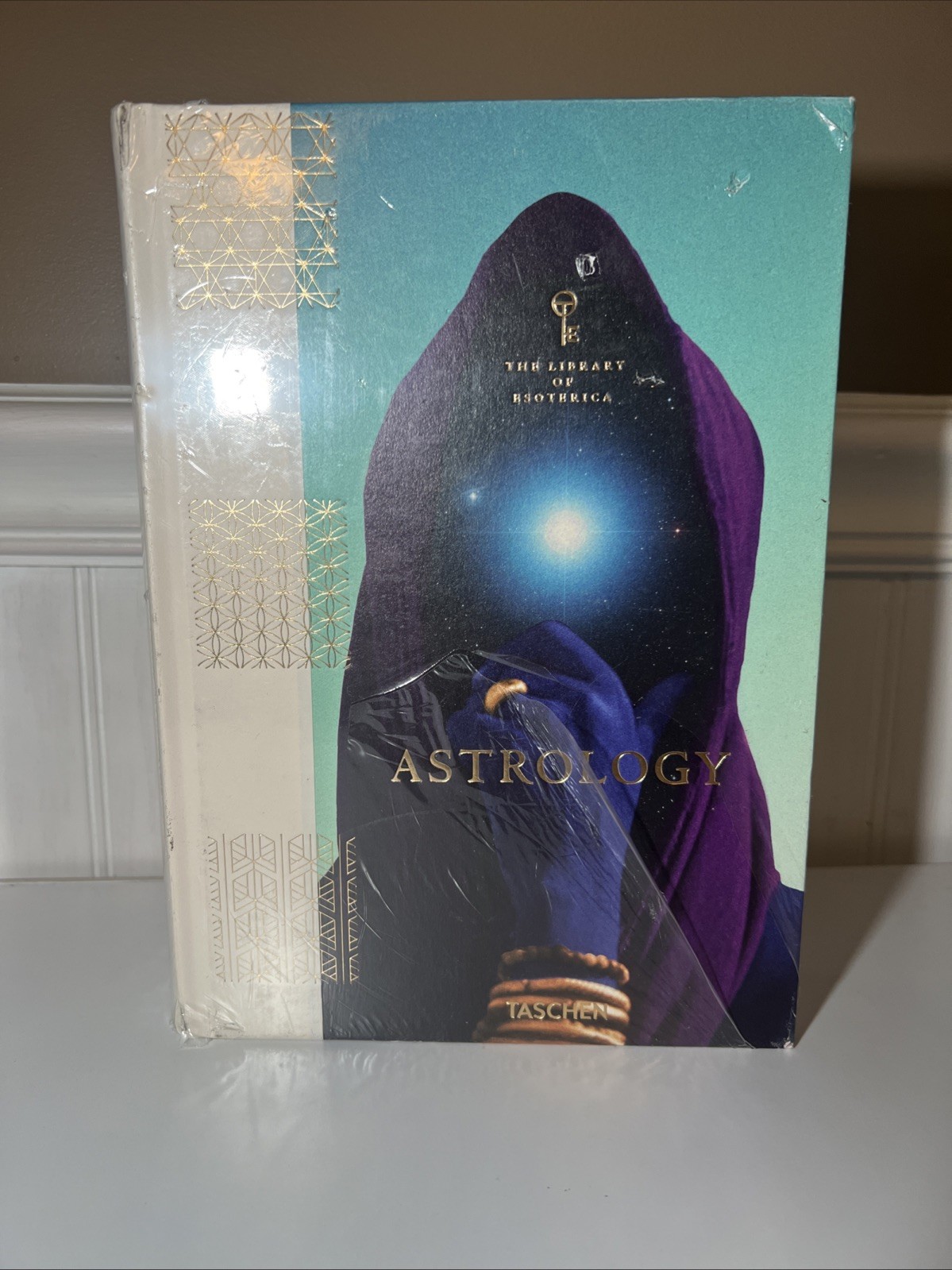 Astrology – Hardcover, by Richards Andrea