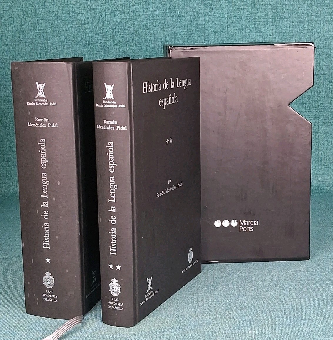 Historia de La Lenqua Espanola by Ramon Menedez Pidal Volums I & II w/ Case