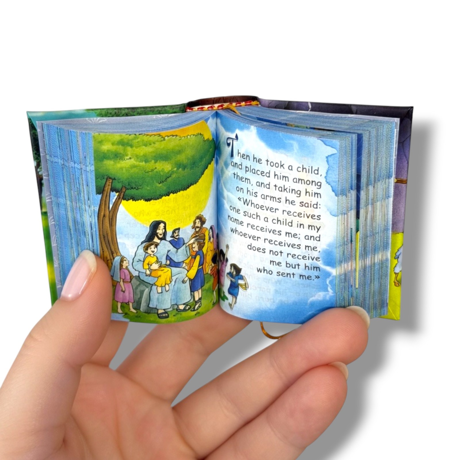 New Testament Children’s Bible nice illustrations in 432 pgs mini book hardcover