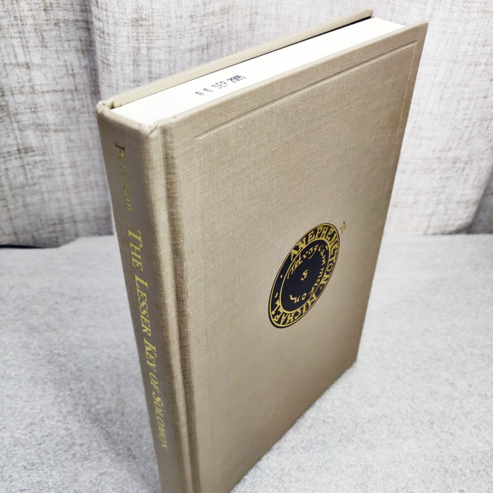 Lesser Key of Solomon : Lemegeton Clavicula Salomonis by Joseph H. Peterson…