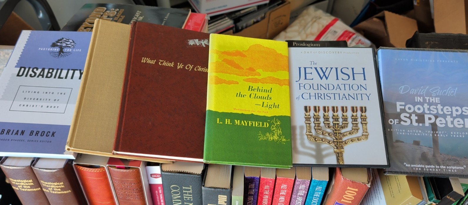 MINISTER’S BIBLE & BOOK LOT J4: 4 Bibles/Theology/History/Reference/Sermons WOW