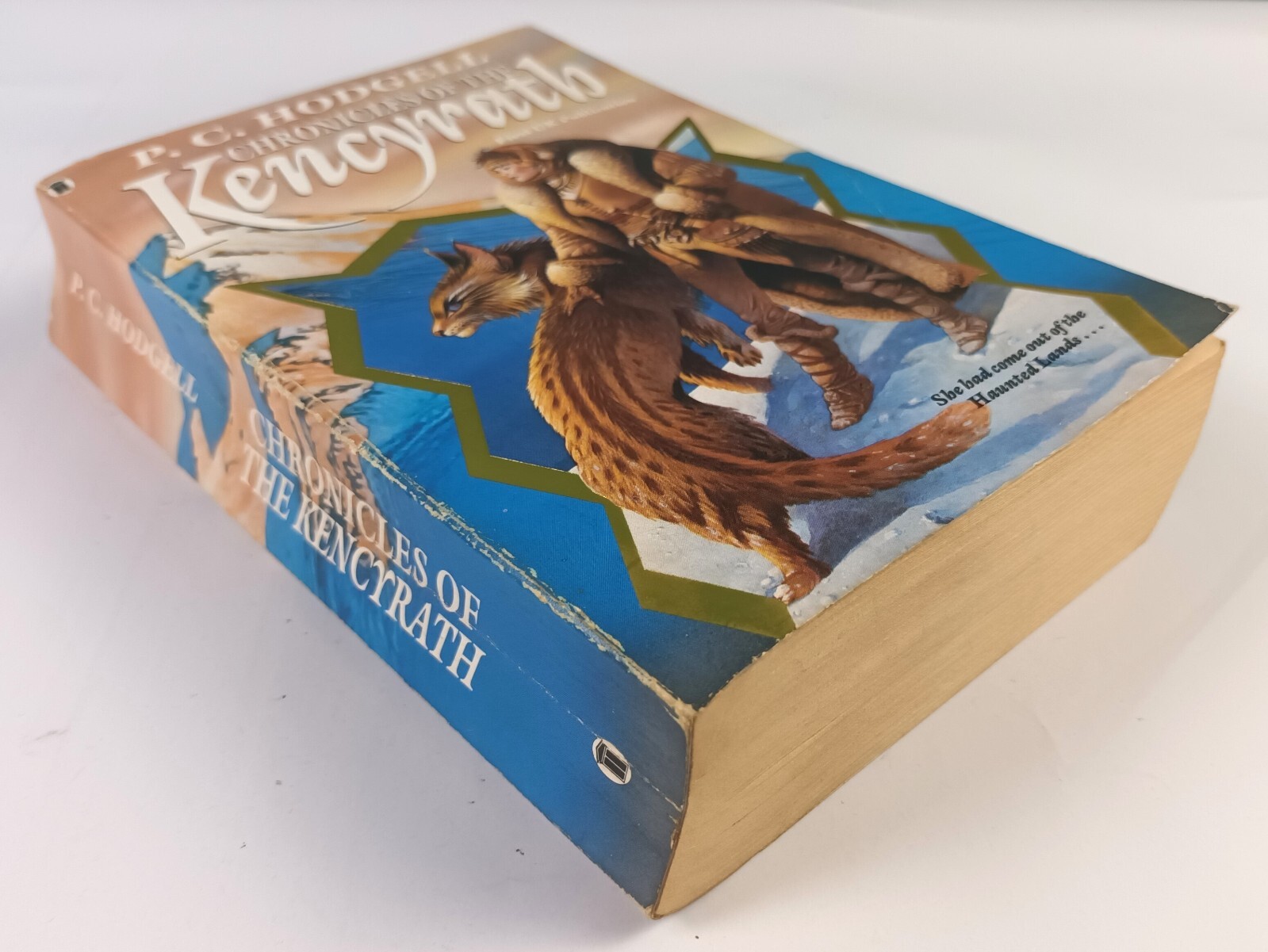CHRONICLES OF THE KENCYRATH. P. C. HODGELL. TPB 1ST UK NEL 1987. GOOD