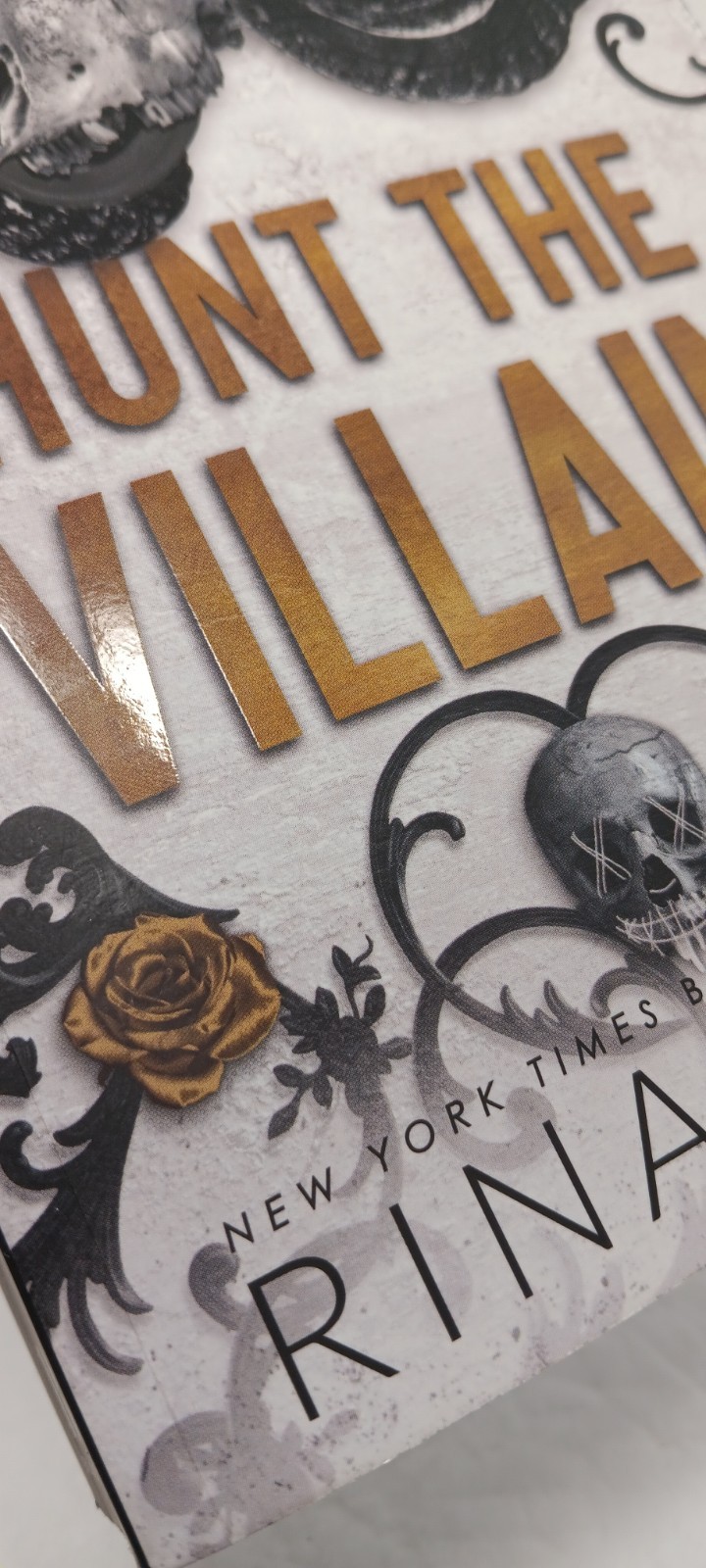 Rina Kent – Hunt The Villain, Walmart Edition, Sprayed Edges, Paperback