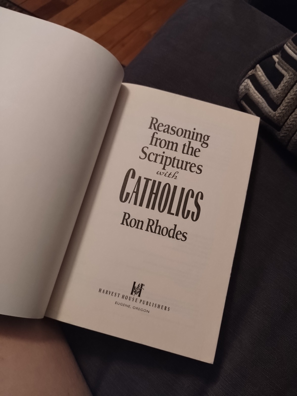 Reasoning from the Scriptures with Catholics by Ron Rhodes (2000, Trade…