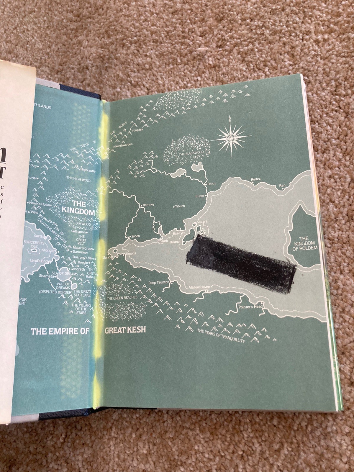 Silverthorn: A Novel – Raymond Feist 1st Edition BCE Hardcover 1985 NICE!!