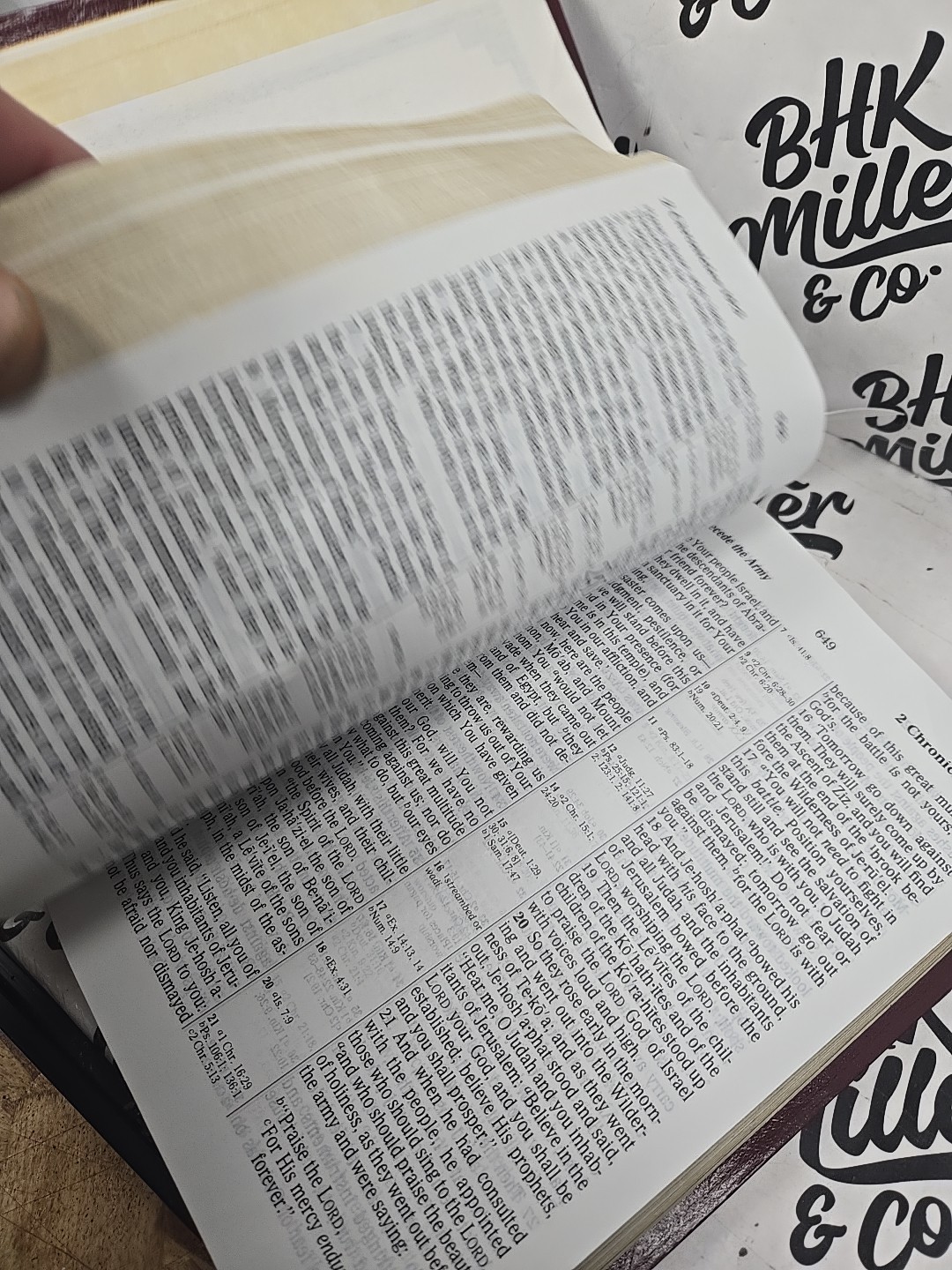 Holy Bible New King James Version NKJV Giant Print Red Letter Nelson 993BG 1982