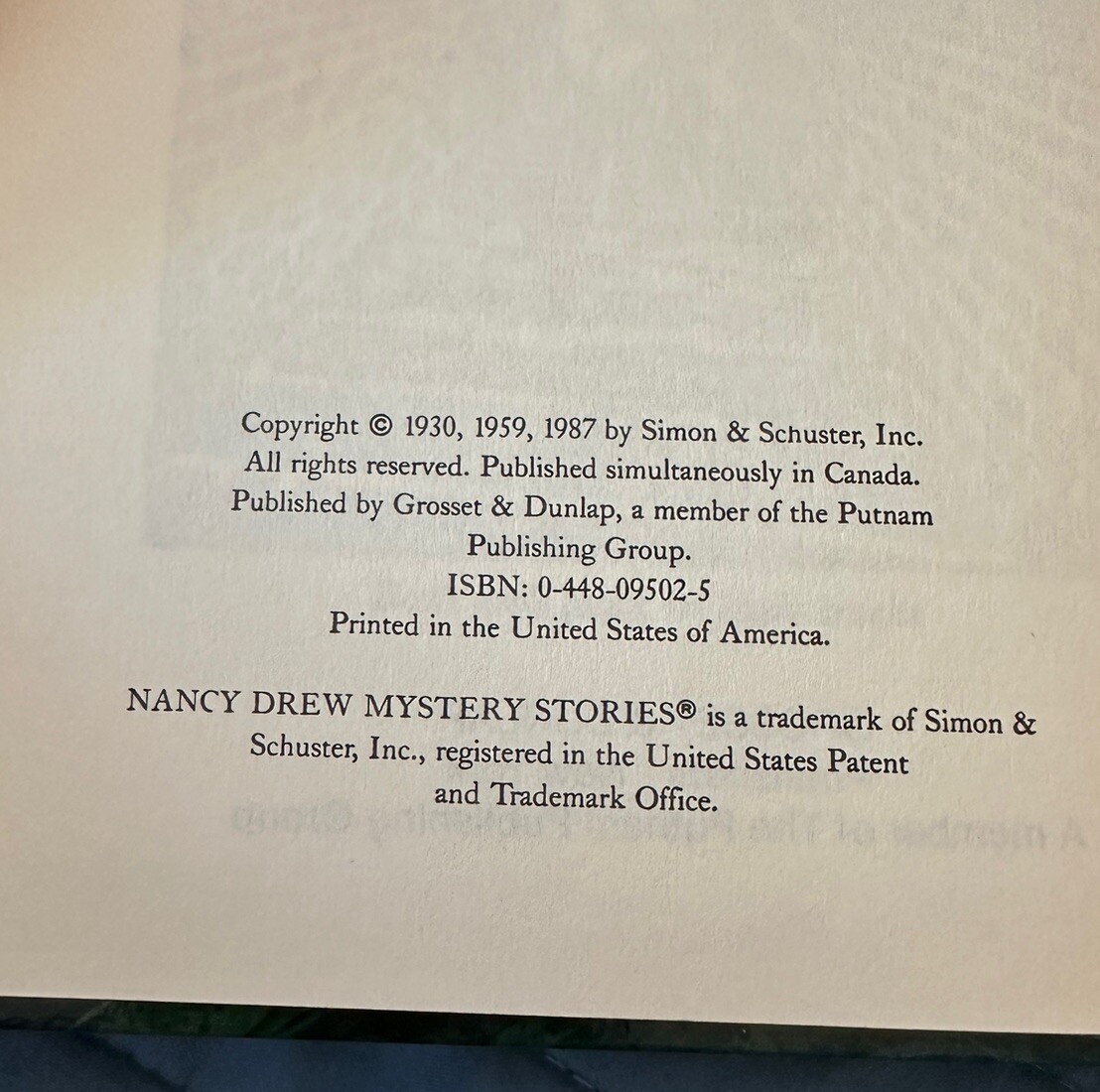 Nancy Drew # 2: The Hidden Staircase by Carolyn Keene Vintage Hardcover (1987)