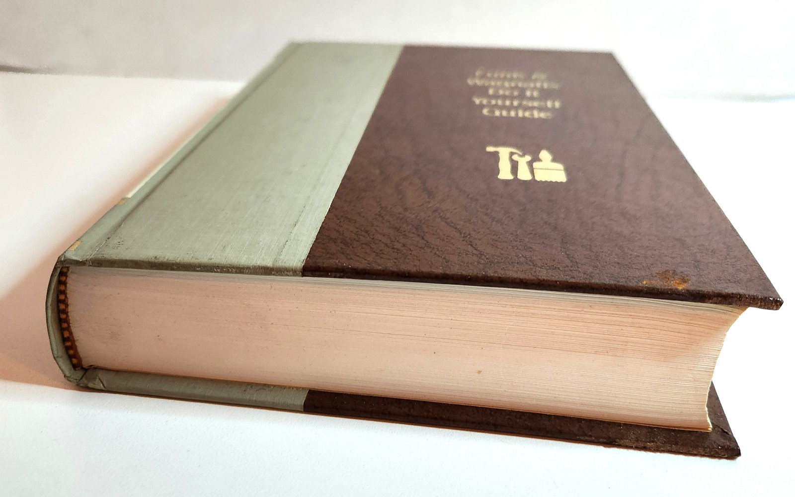 Funk & Wagnalls Do It Yourself Guide Hardback English 560 Pages 1983