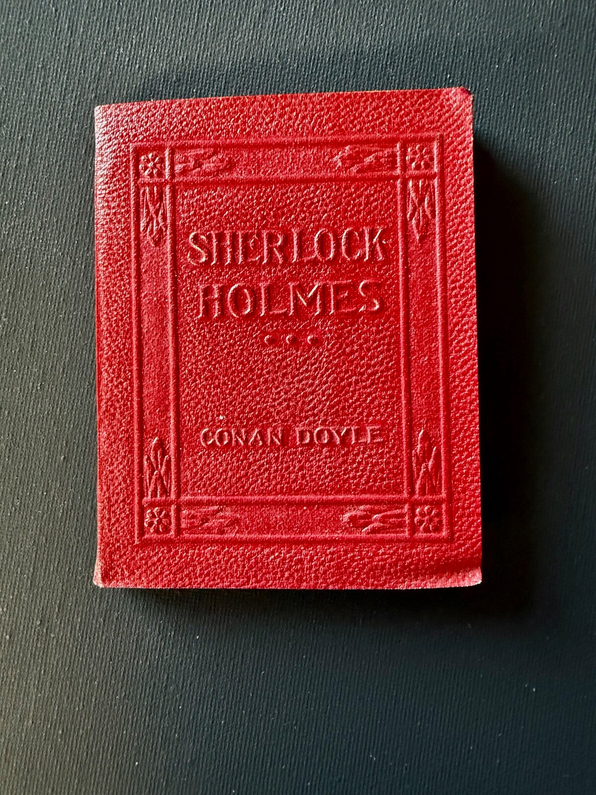 1920s Small Red Book SHERLOCK HOLMES Sir Arthur Conan Doyle Little Leather