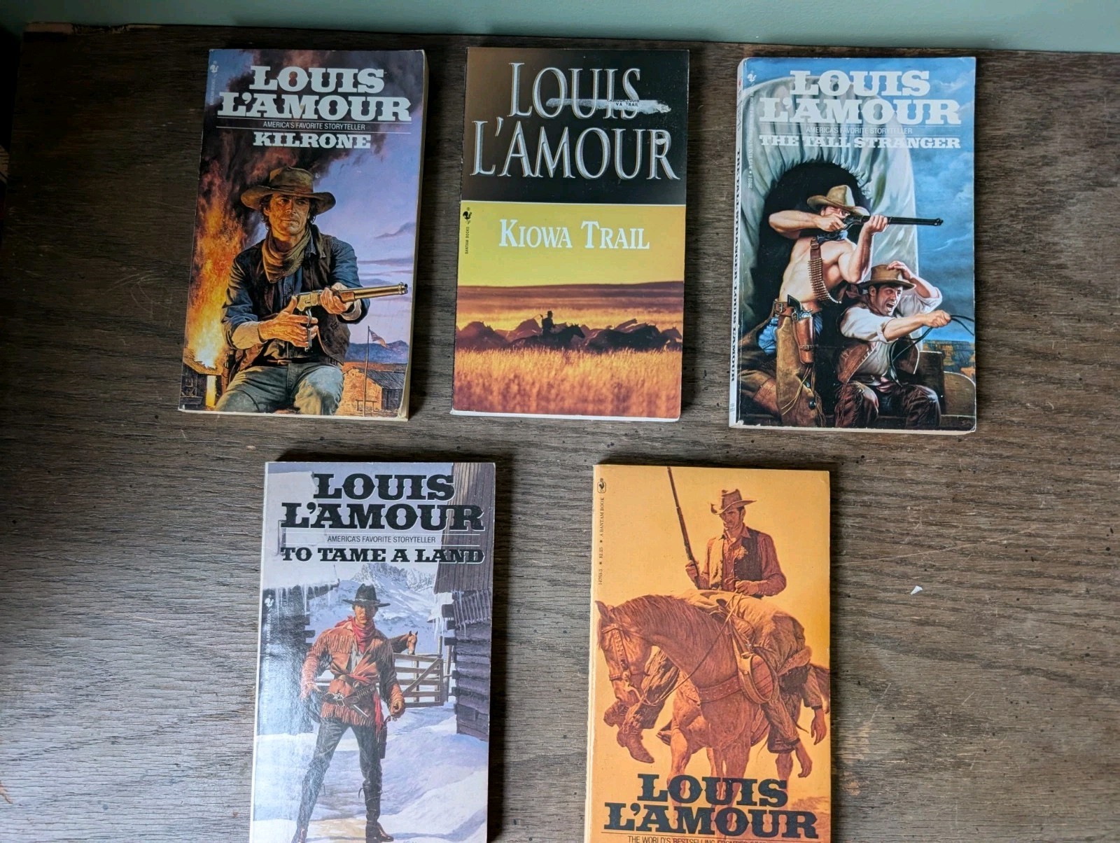 Lot of 52 Louis L’amour Paperback Novels Vintage Western Cowboy Adventure