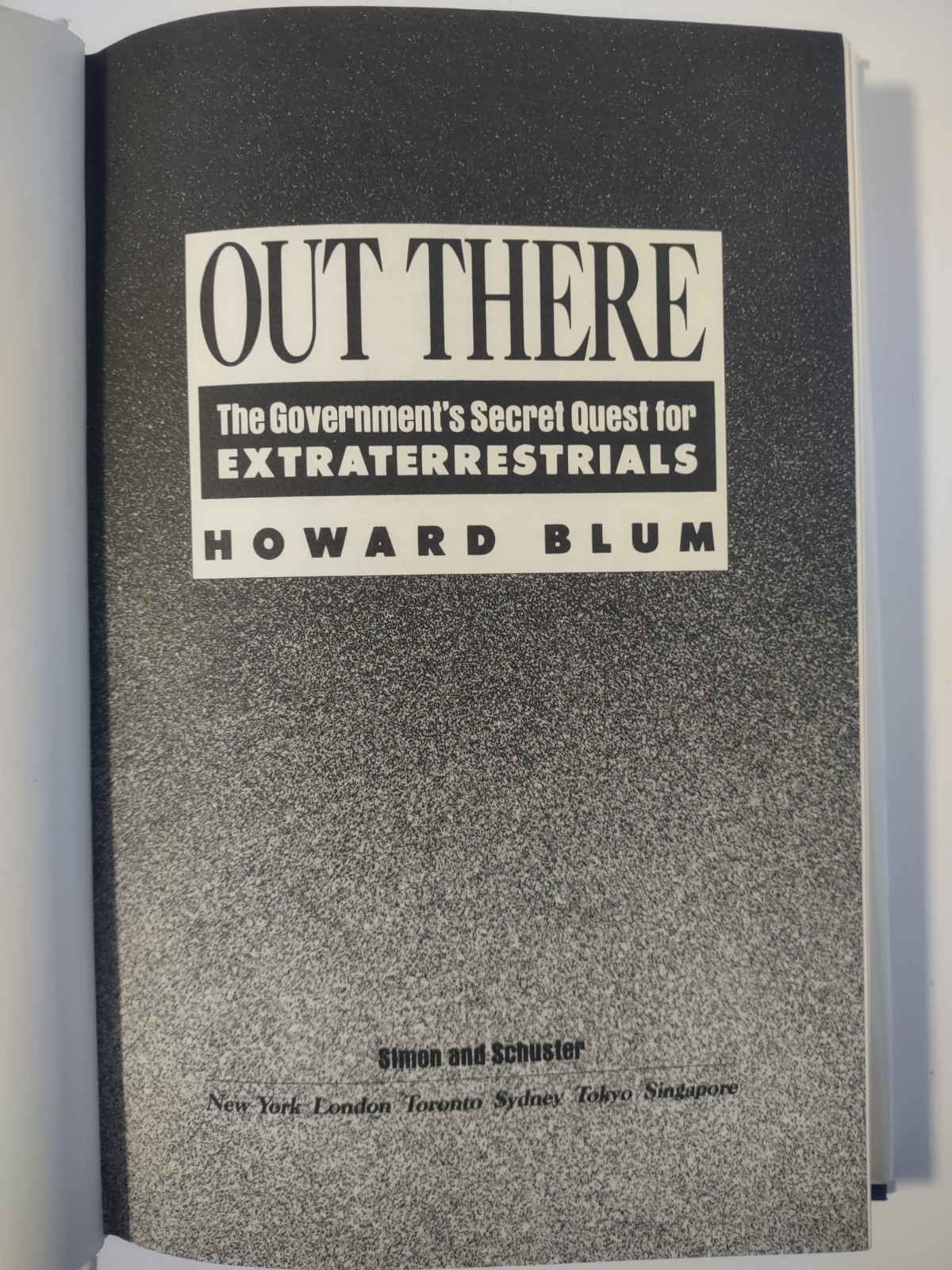 Out There by Howard Blum – RARE – HC/DJ 1990 1st Edition – VG – 301 pages