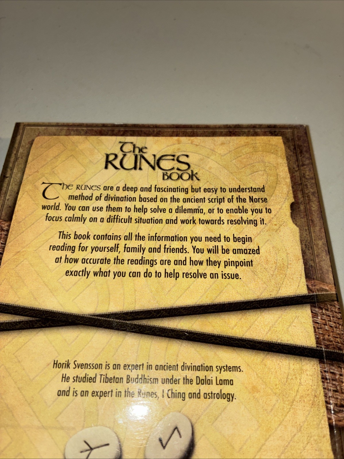 The Runes Book“ by Horik Svensson Paperback 128 Pages