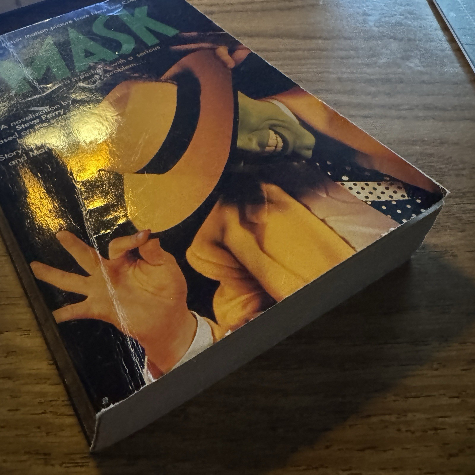 The Mask Paperback Book Novelization + (VHS , 1994) Jim Carrey 90s Movies