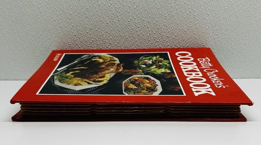 Betty Crocker’s COOKBOOK 5th Printing 1988 HC Ringbound Edition Golden Press