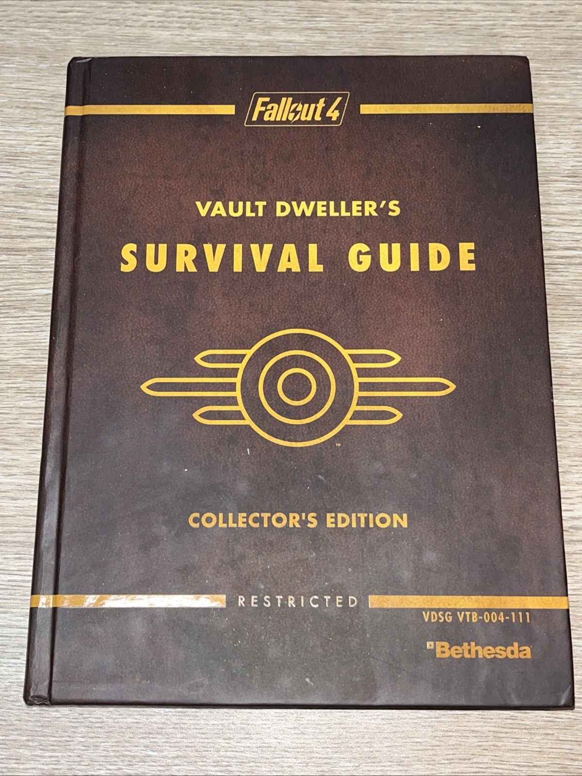 Fallout 4 Vault Dwellers Survival Guide Collector’s Edition Restricted Hardcover