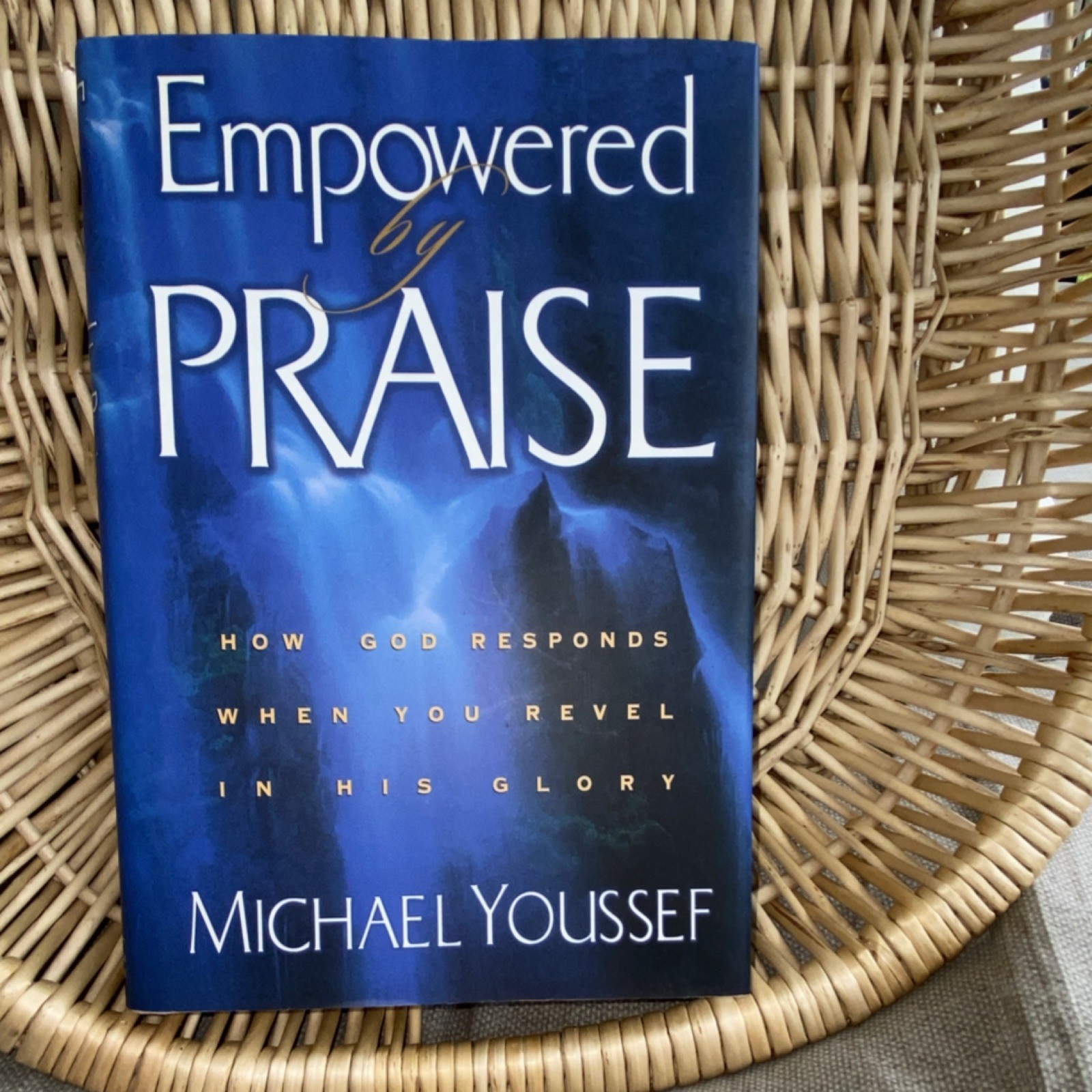 Michael Youssef Empowered by Praise WaterBrook Press PB Christian Living