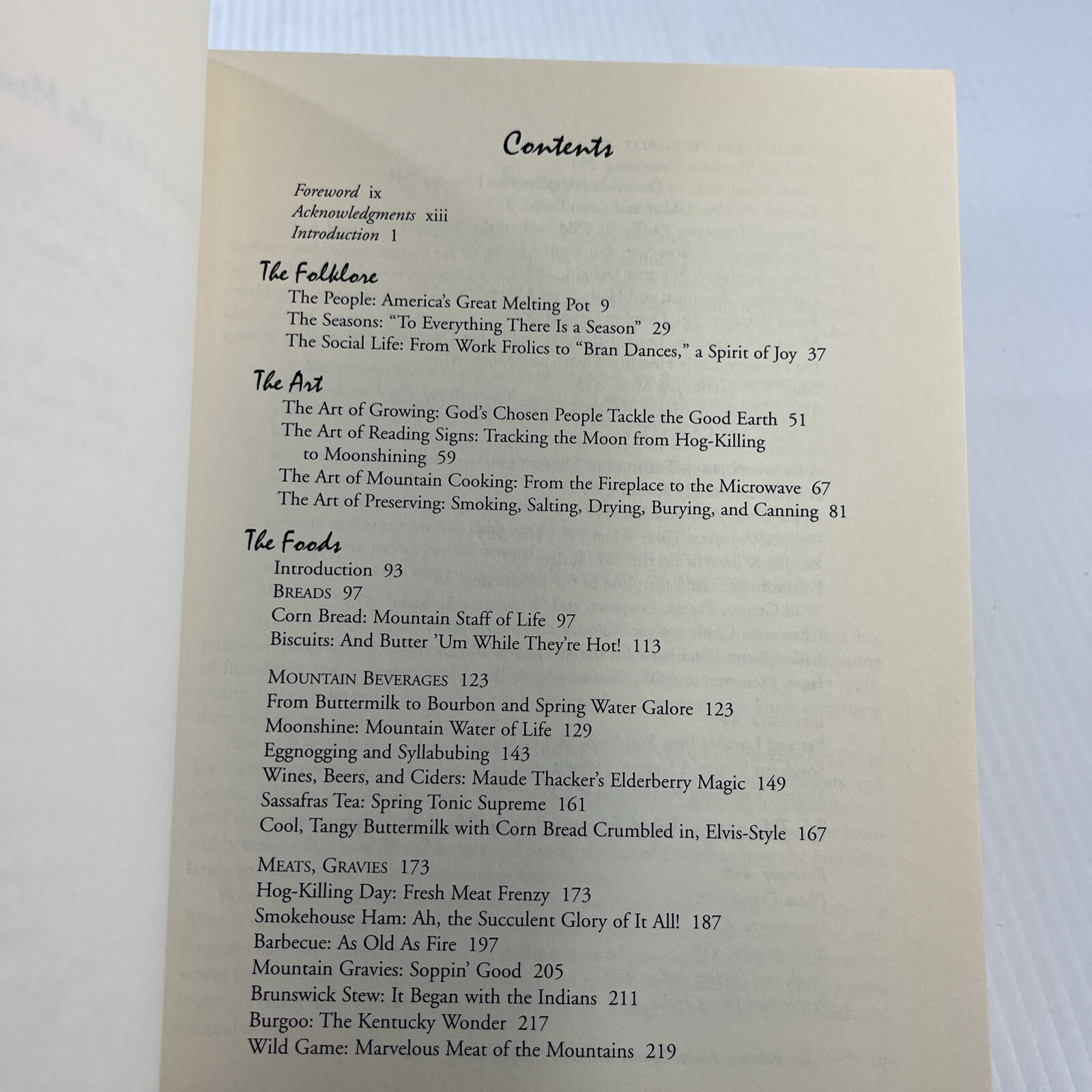 Smokehouse Ham, Spoon Bread & Scuppernong Wine: The Folklore and Art of Southern