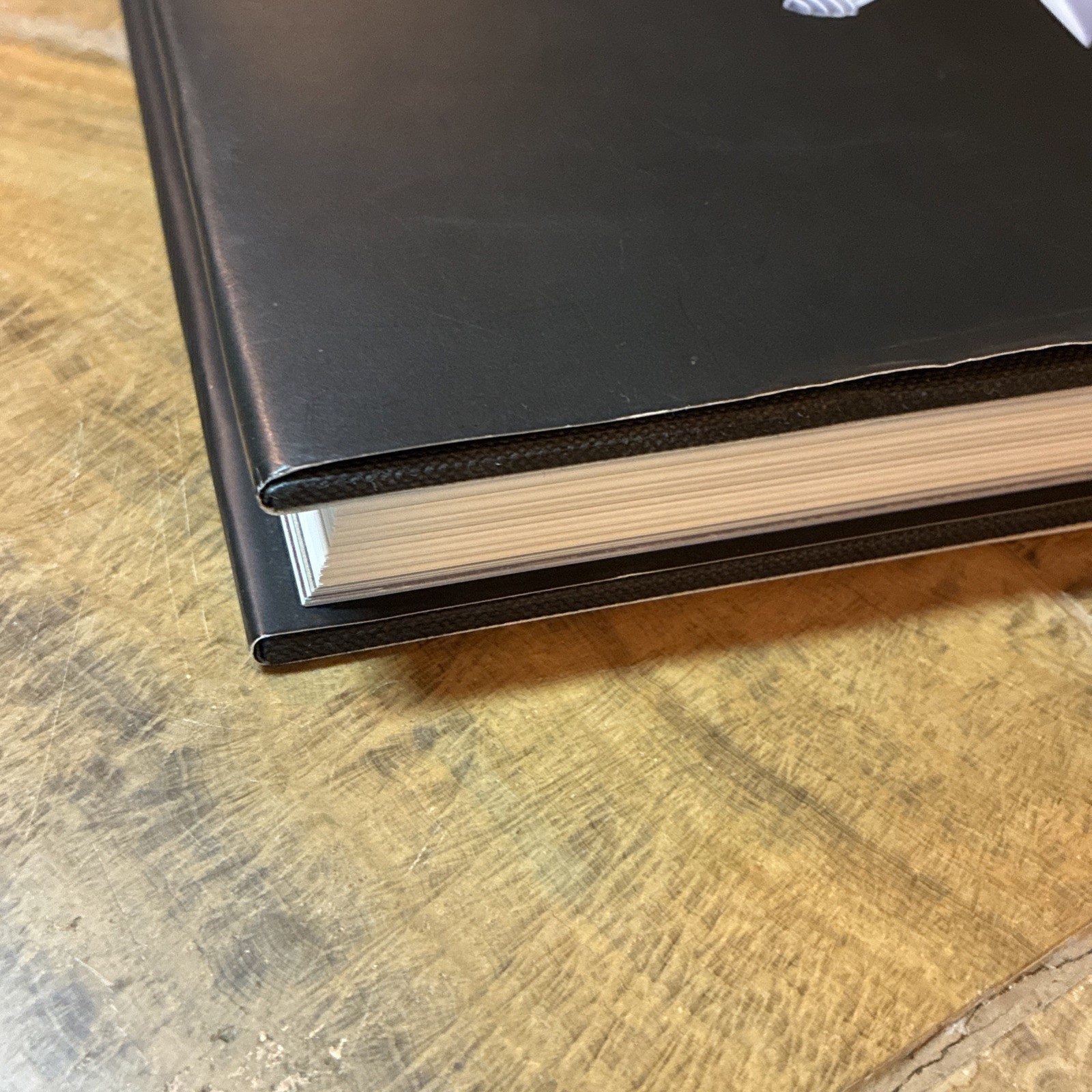 Custom Knifemaking : 100 Custom Knife Related Projects in the Making.David Darom