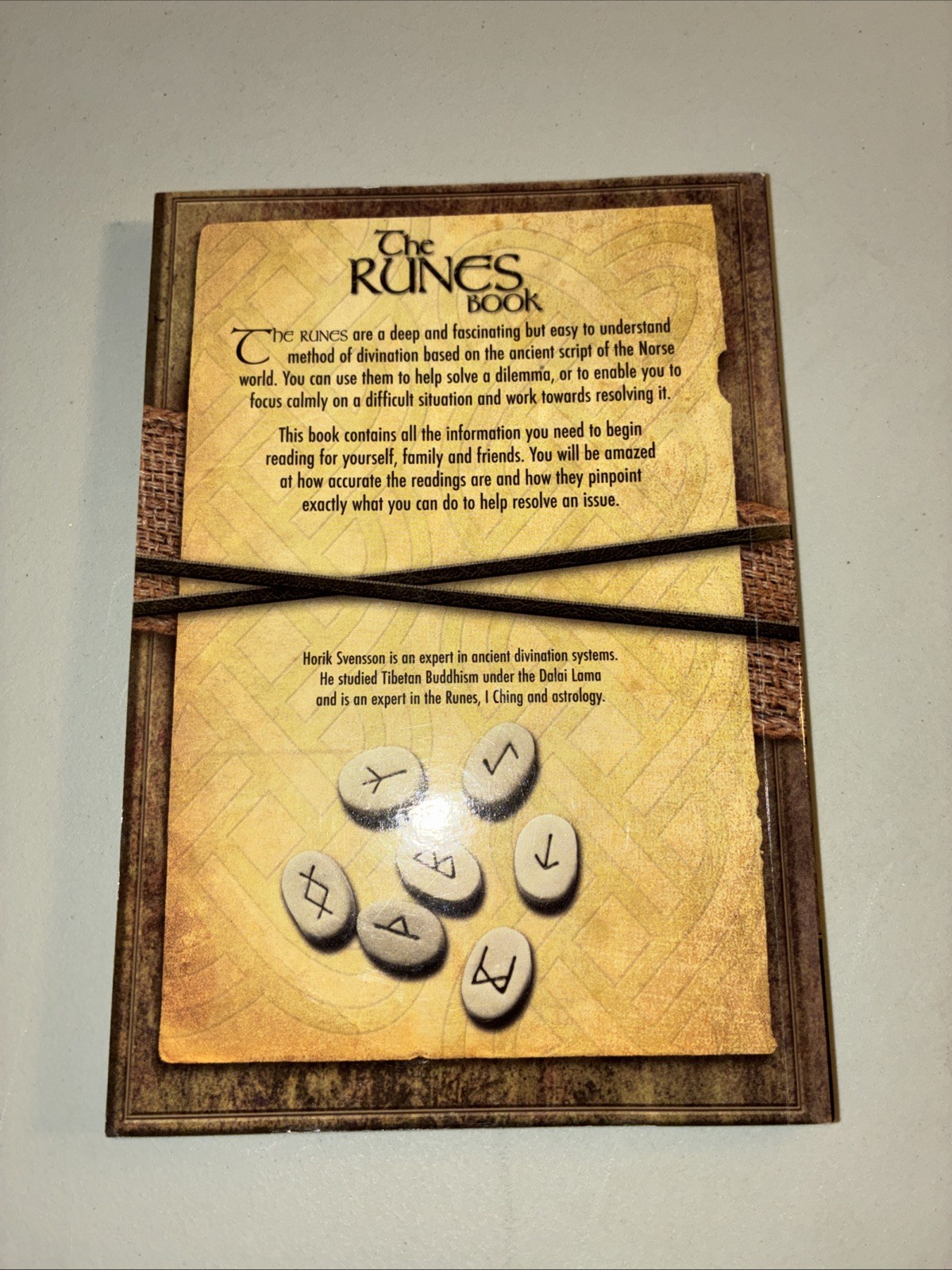 The Runes Book“ by Horik Svensson Paperback 128 Pages
