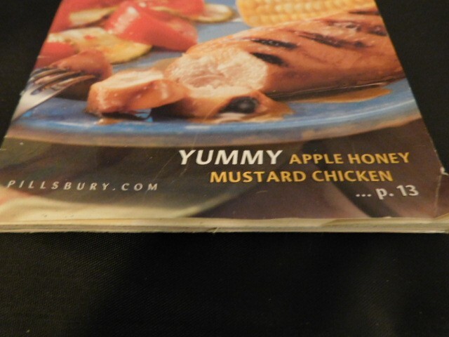 Pillsbury „Grilling“ Cookbook July 2003 #269 – 94 pages – Great Recipes!