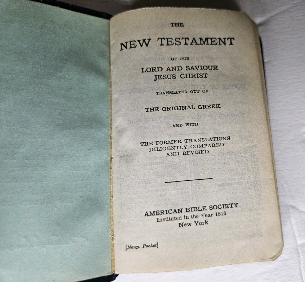 Lot of 3 – Vintage NEW TESTAMENT Vest Pocket Bibles, World and Bible Society