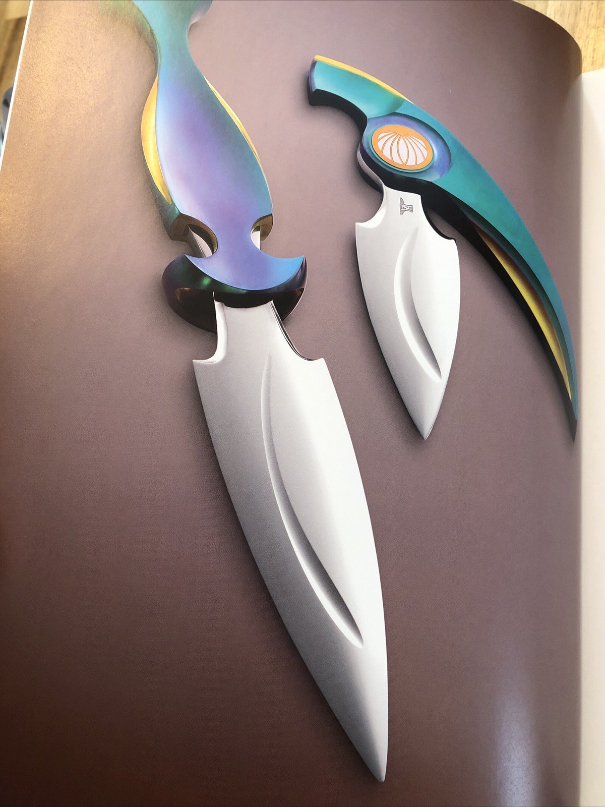 Art and Design in Modern Custom Fixed-Blade Knives Darom knife collector book