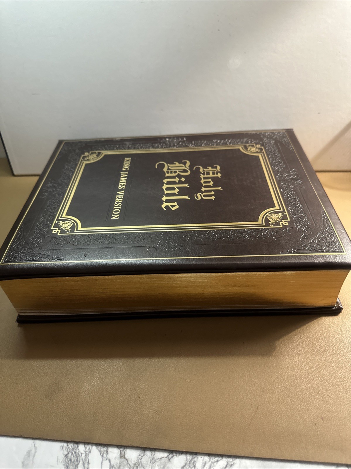 King James Version Edition Family Bible: Faux Leather Bound (King James Bible)
