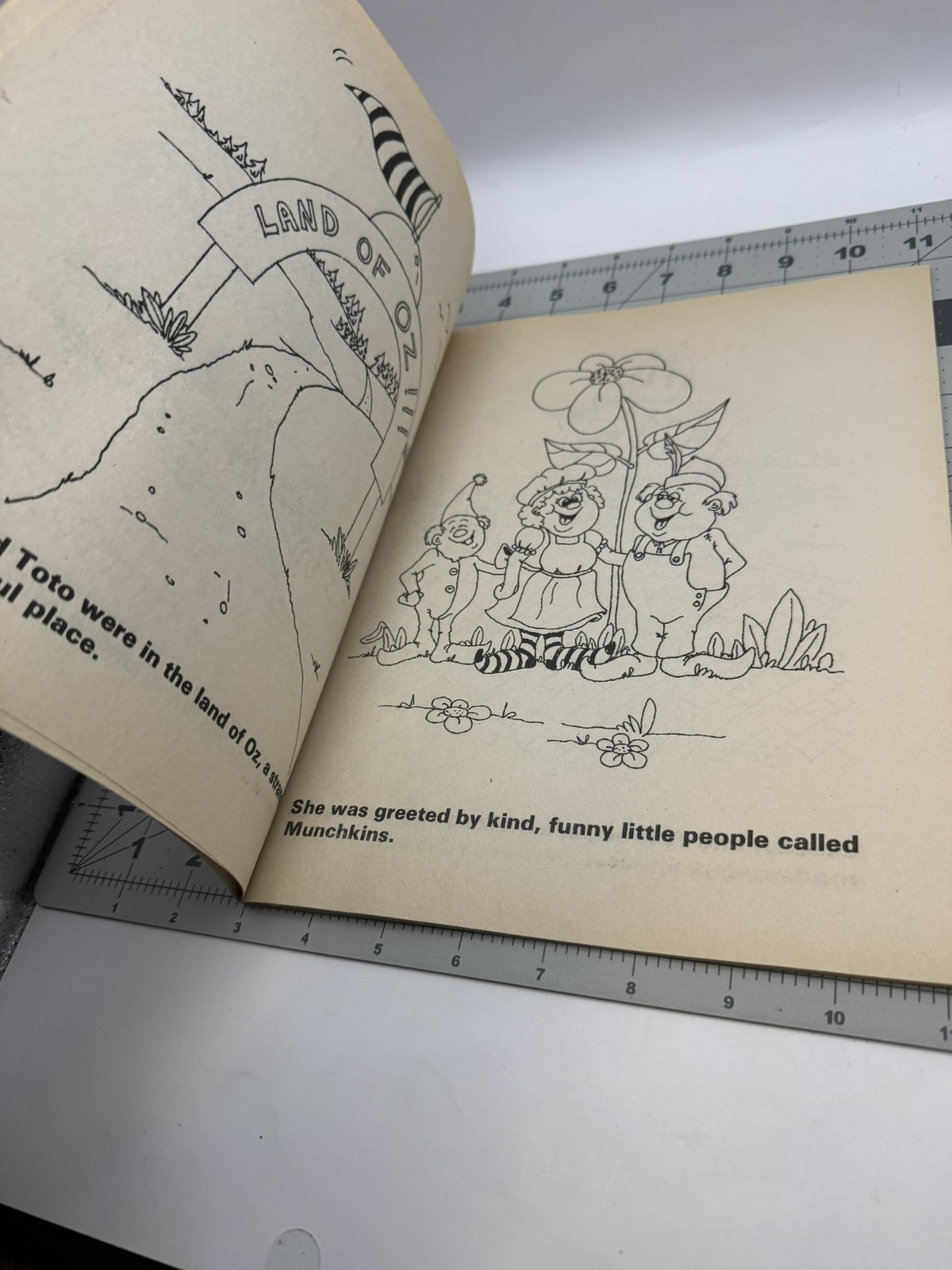 Vintage Wizard Of OZ Preschool Coloring Book 32 Pages Justen Products Unused NOS