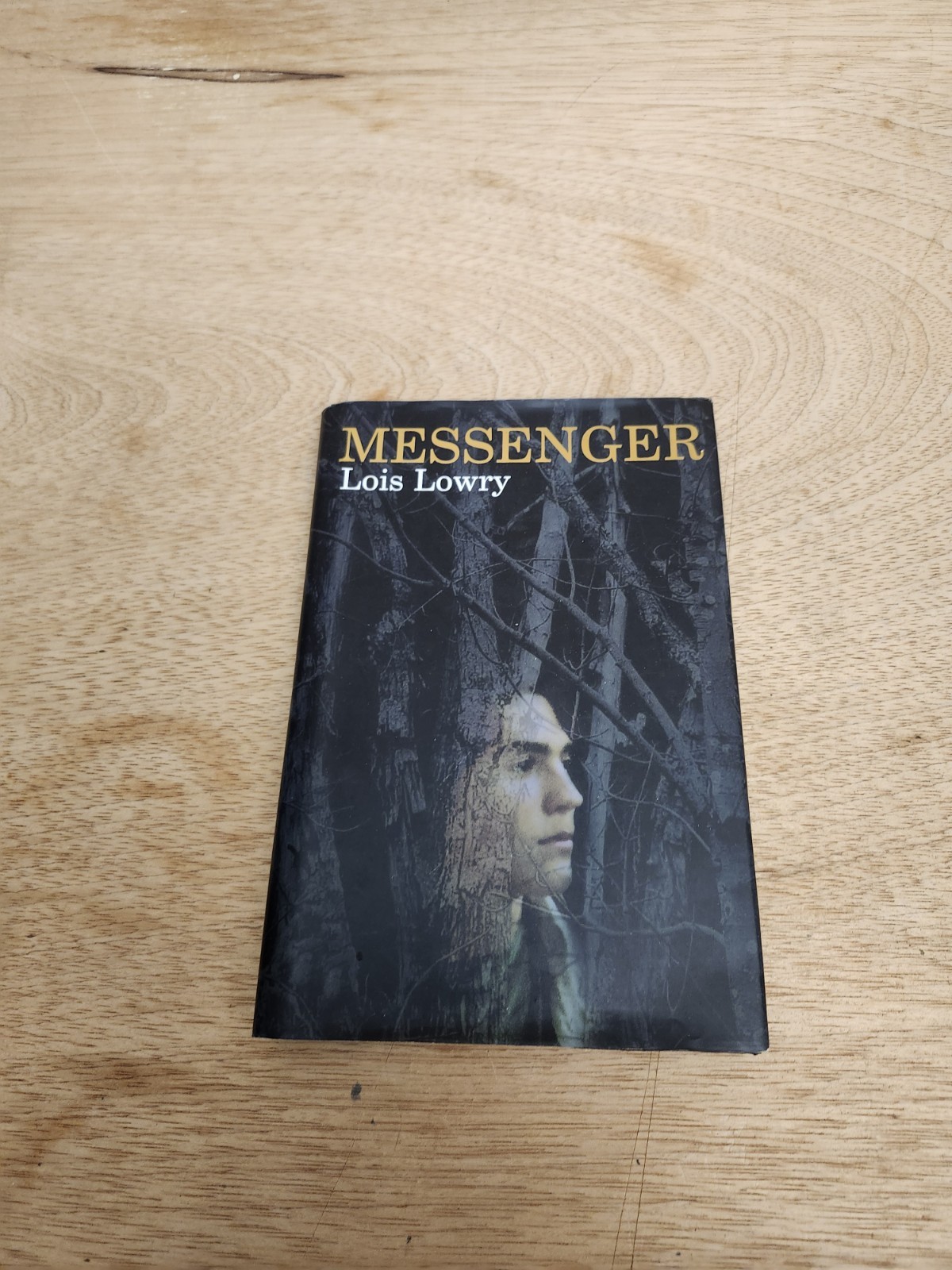MESSENGER BY LOIS LOWRY 2004 HMH FIRST HARDCOVER EDITION