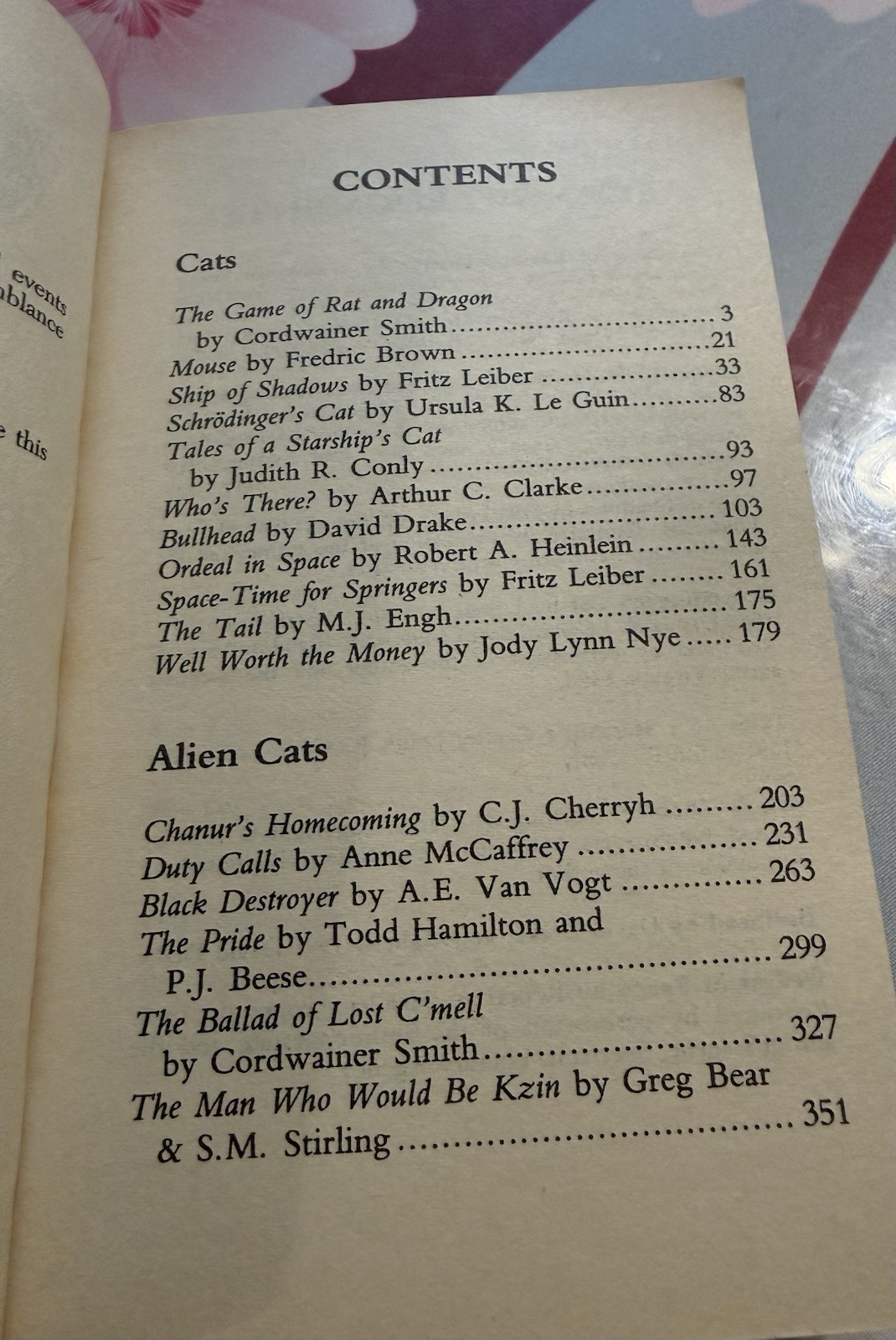 Cats in Space… and Other Places by Bill Fawcett – 1992 1st Baen Paperback.
