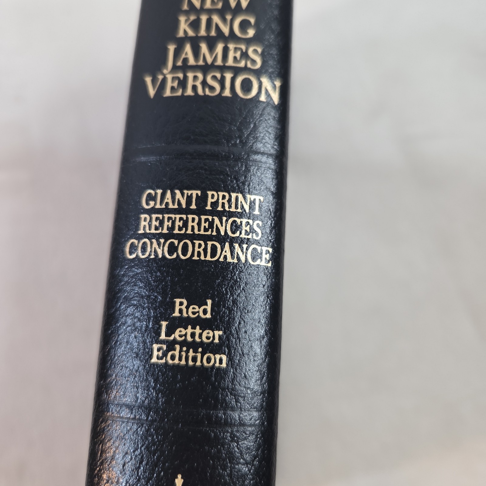 Holy Bible NKJV RLE Giant Print Thomas Nelson 334 Black Bonded Leather 1992