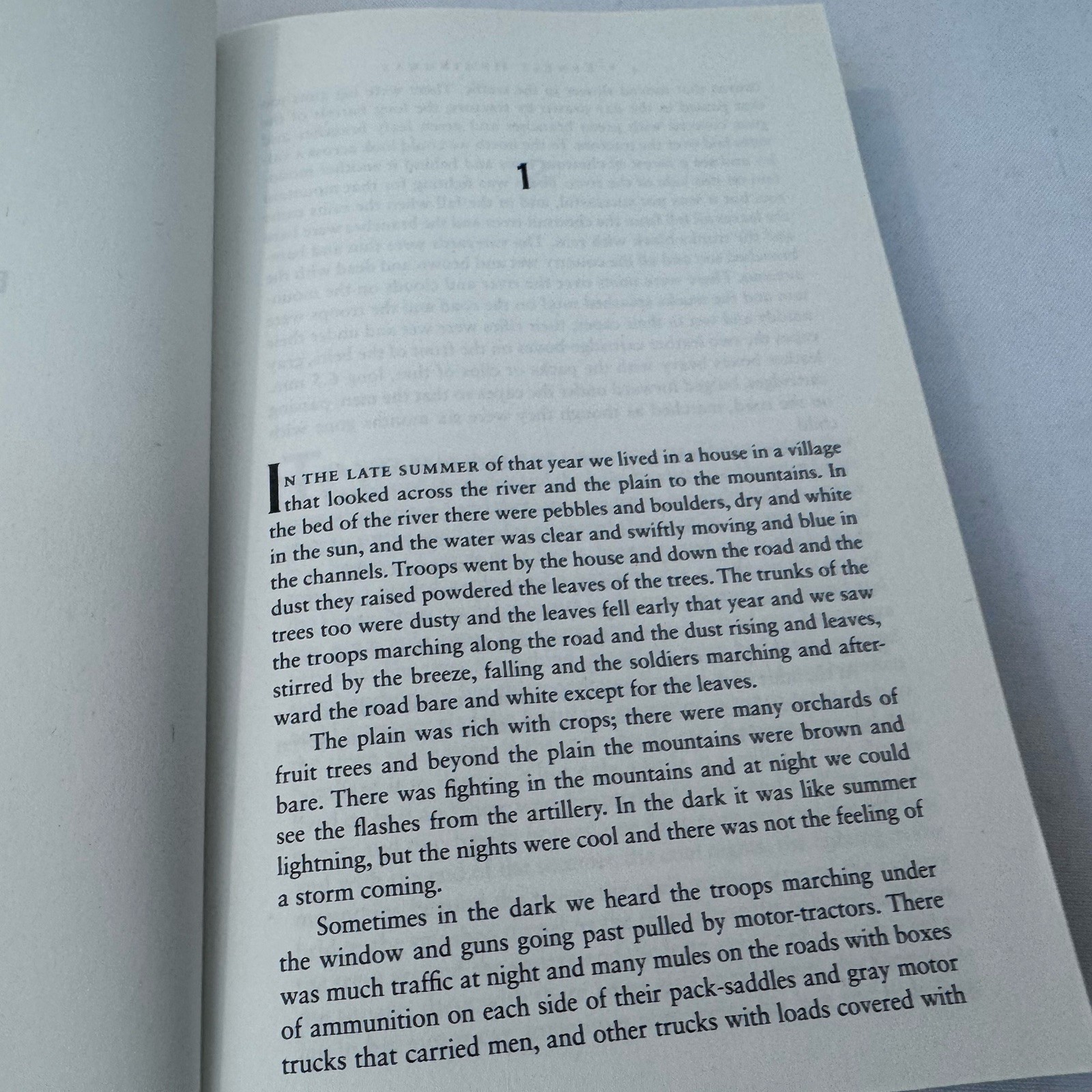 A Farewell to Arms by: Ernest Hemingway (2014, Scribner, Trade Paperback, Acc…