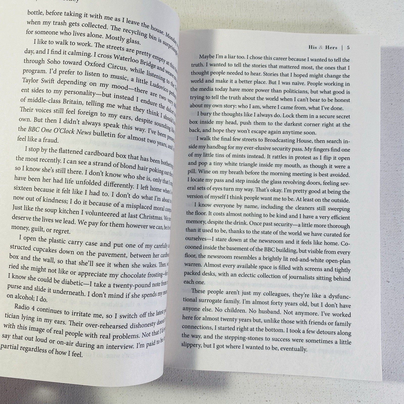 His and Hers : A Novel by Alice Feeney (2021, Trade Paperback)
