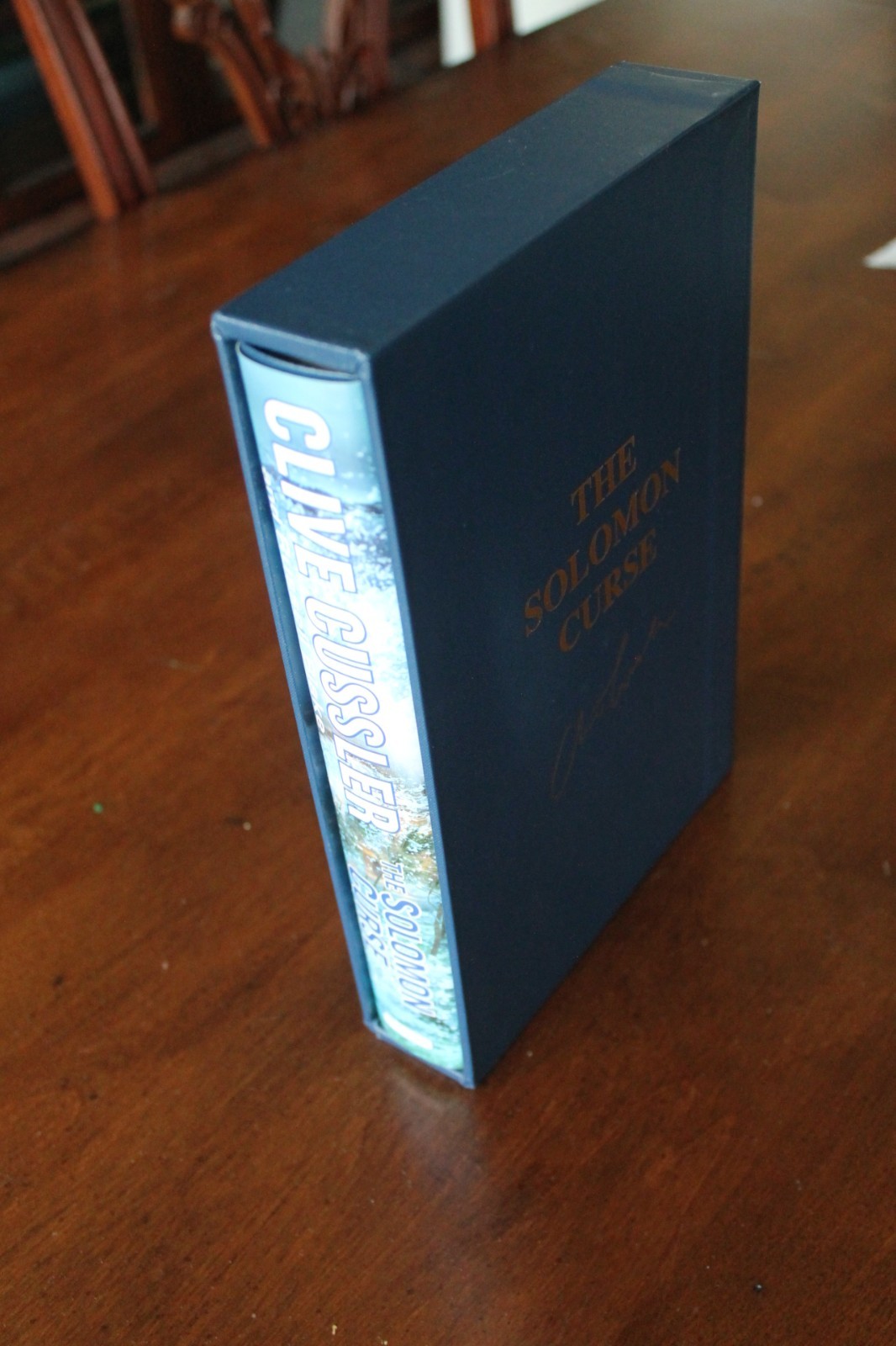 Clive CUSSLER – THE SOLOMON CURSE – Signed x2 NORWOOD NUMBERED EDITION SLIPCASE