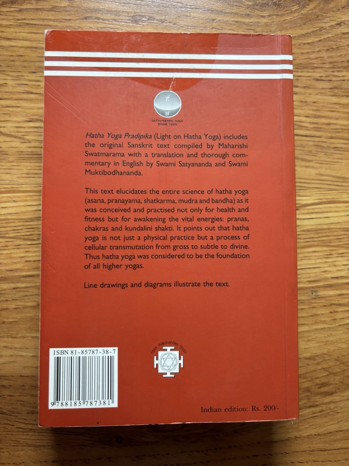 HATHA YOGA PRADIPIKA – Paperback, by Swami Muktibodhananda Exercise Health