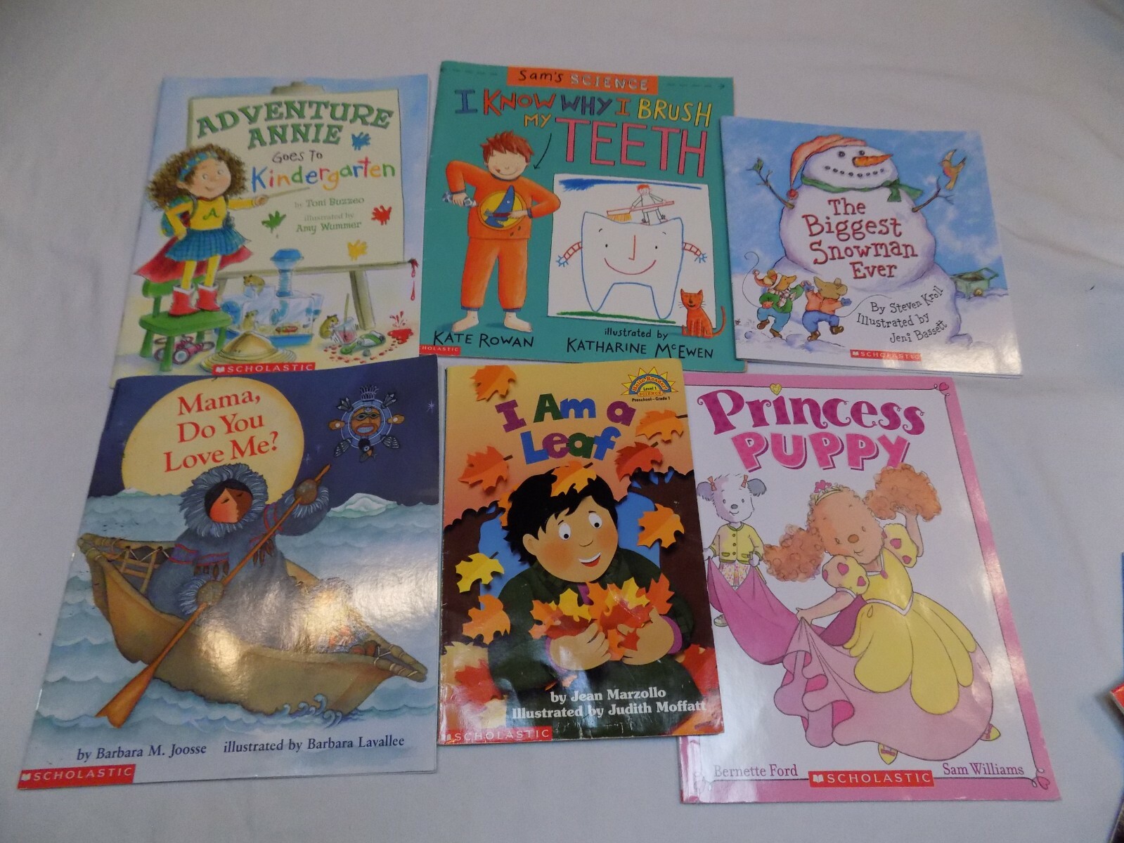 Children’s Book Lot Paperback LOT Thin Scholastic Sesame Street Chickfila + Kids