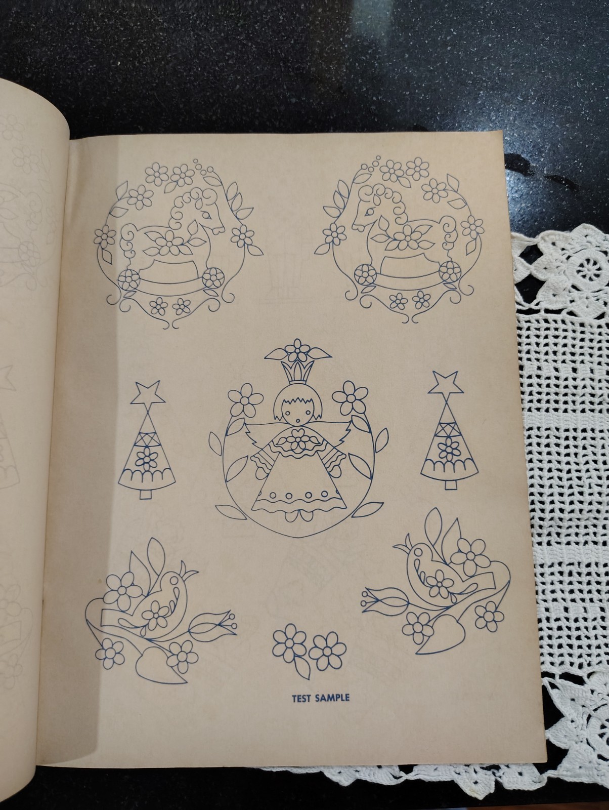 VTG McCall’s Iron On Transfers NOEL Christmas PB Booklet Vol 2