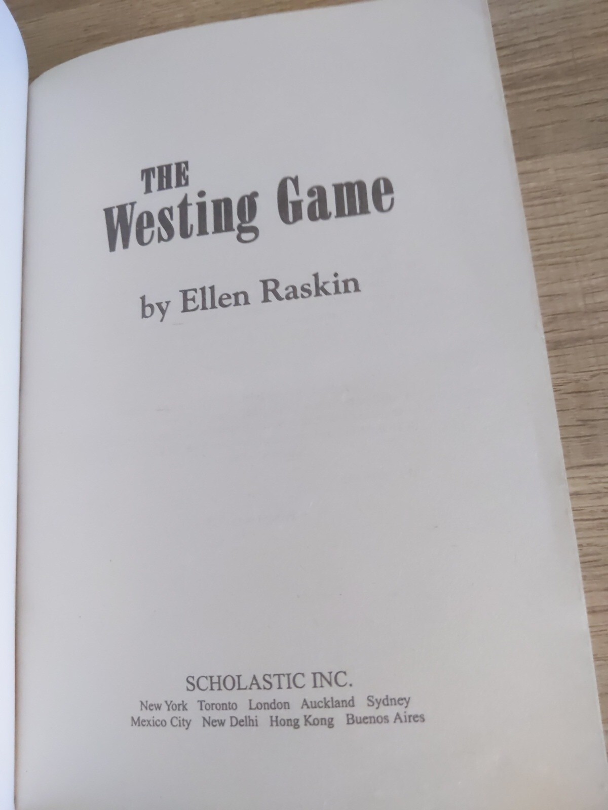 The Westing Game by Ellen Raskin 0439412811