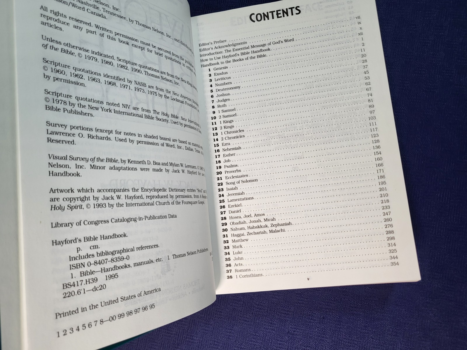 Hayford’s Bible Handbook – Hardcover Book – Very Good
