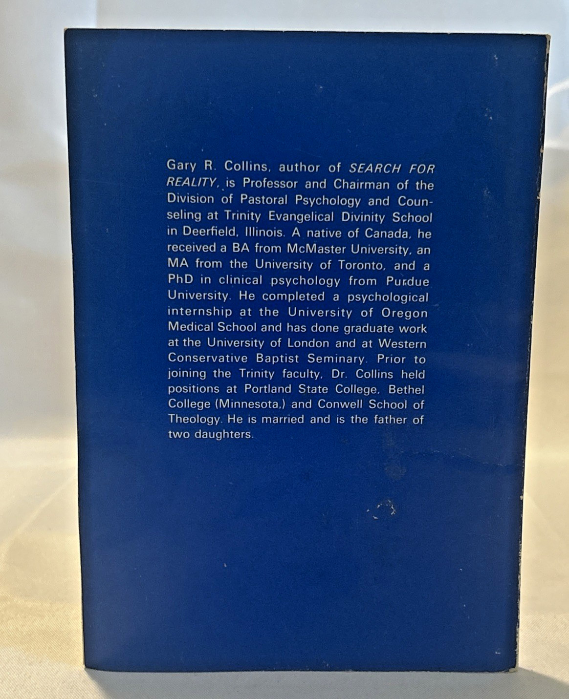 Living in Peace (1970) ~ Gary R. Collins ~ Paperback ~ *ACCEPTABLE* Condition