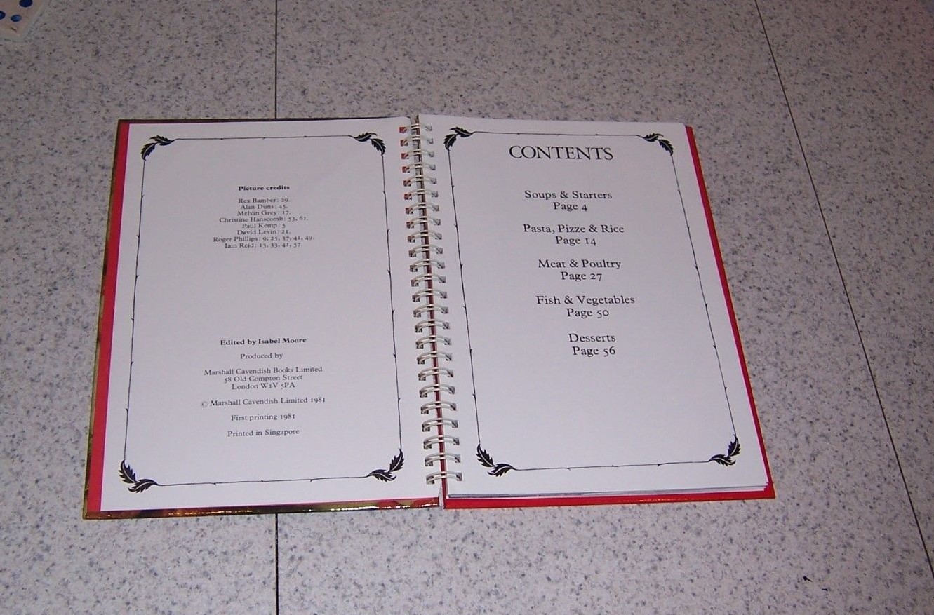Vintage 1981 ITALIAN Cookbook UK Pasta, Veg. Soups, Desserts Caroline Manni