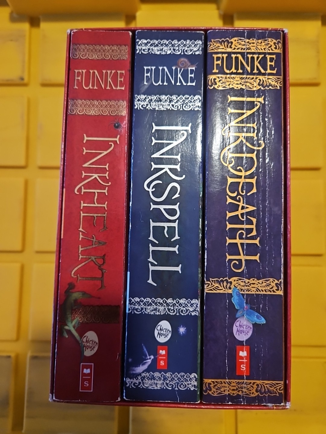 Inkheart Trilogy Paperback Boxset Cornella Funke Scholastic Inkspell Inkdeath