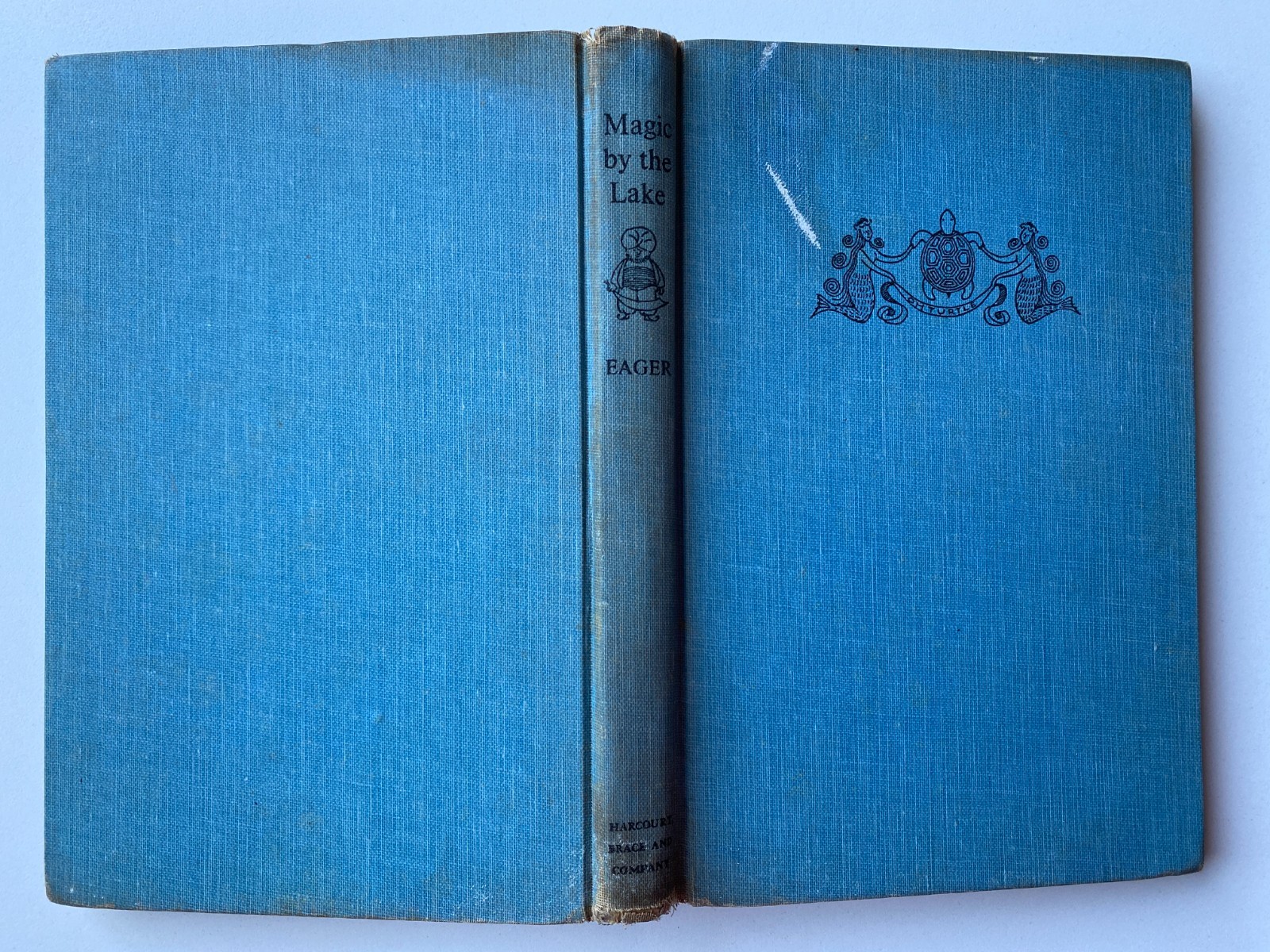 MAGIC BY THE LAKE~Edward Eager~N.M. BODECKER~1958 2nd Printing HCDJ~