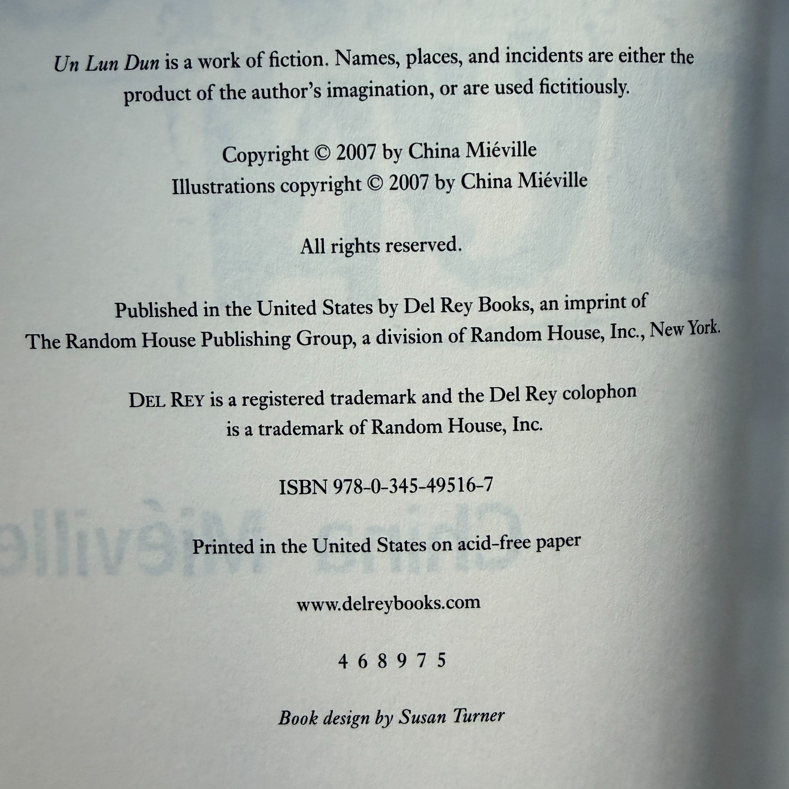 Un Lun Dun China Miéville Hardcover 2007 Del Rey Fantasy Novel Like New