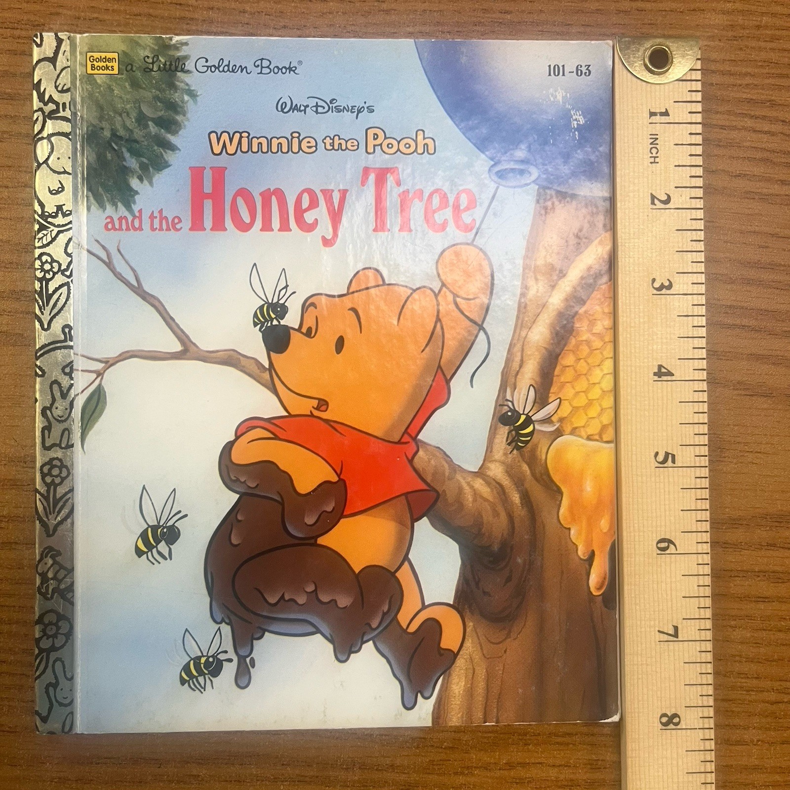 2 Pooh Bear Books & 2 VTG Plush Tigger 6″ hardback Little Golden Disney Friends