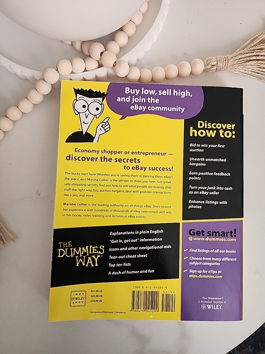 EBay for“ Dummies“ 5th Edition by Marsha Collier . Paperback . Wiley. 350+ Pages