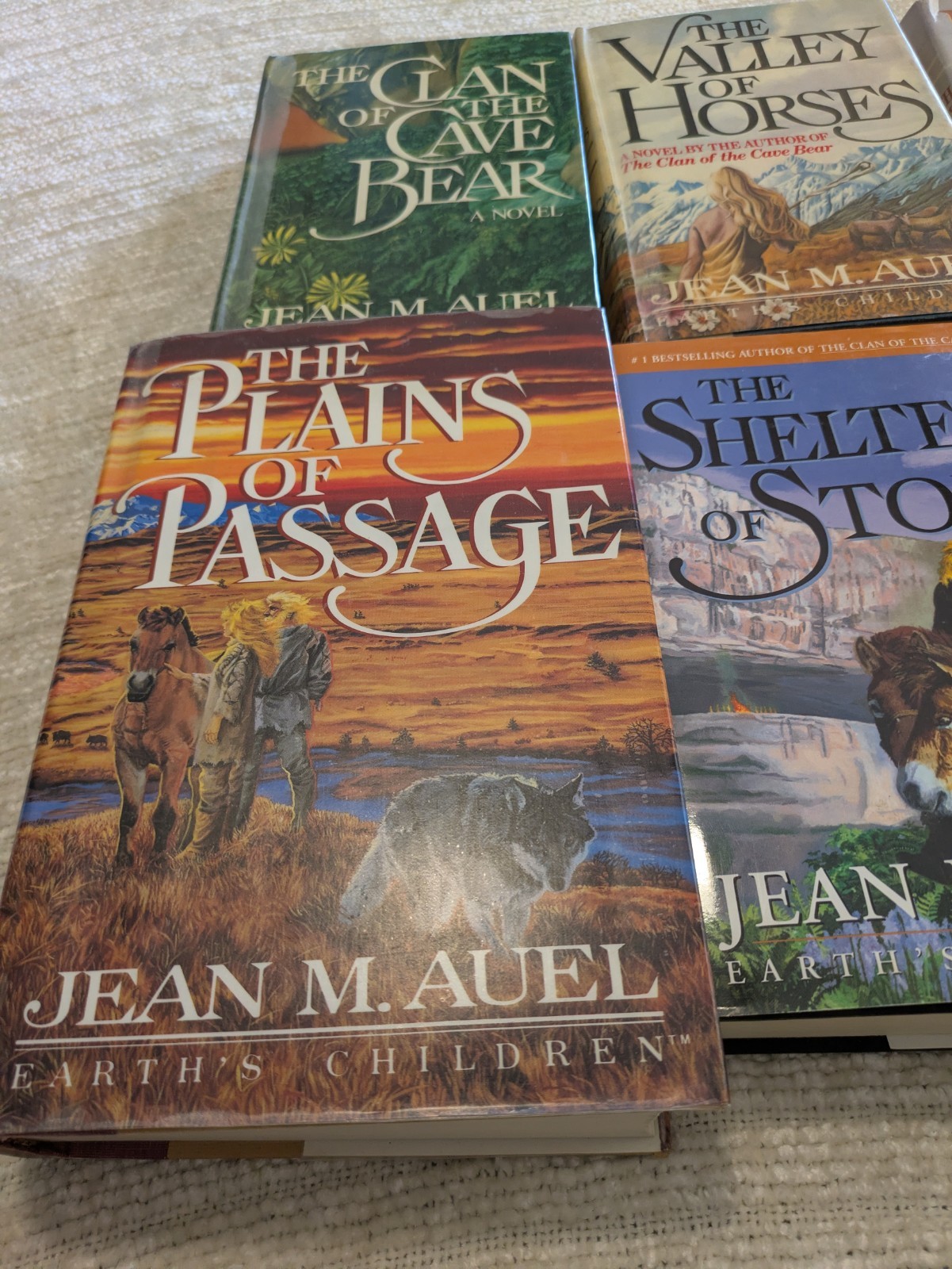 Clan of the Cave Bear (Earth’s Children) Full Series 6 Books, HCDJ, Jean M. Auel